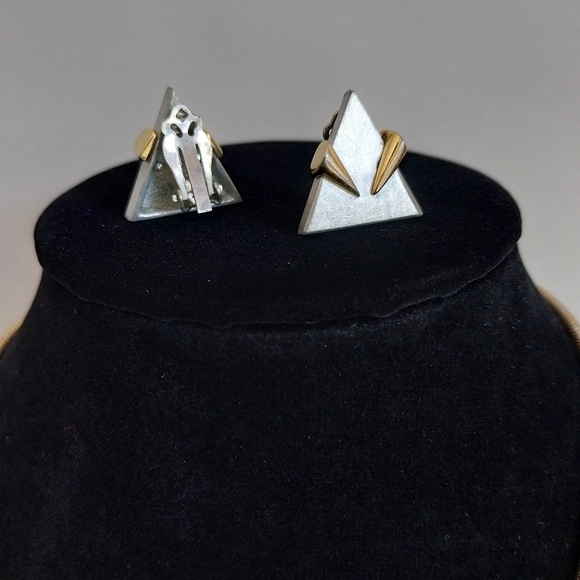 Geometric Silver Necklace Set - Picture 5 of 13